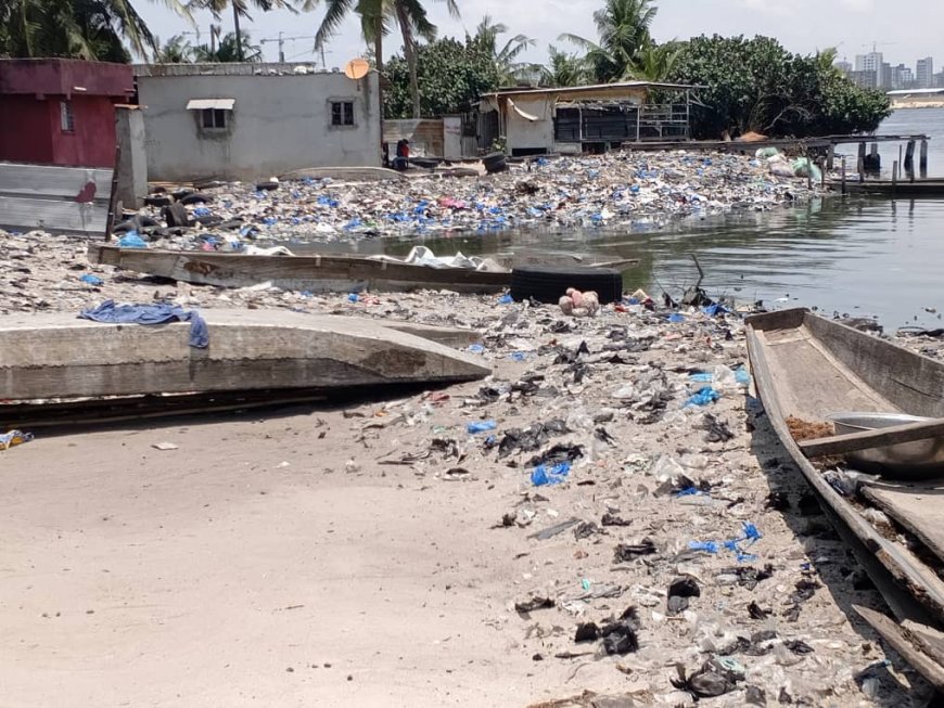 Côte d’Ivoire : 200 000 tonnes de déchets finissent chaque année dans la lagune Ébrié (Chercheur IRD)