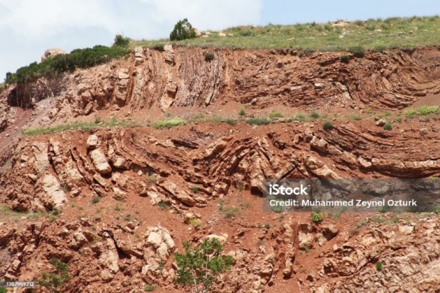 Géologie et impacts météoritiques : Dr Cheikh Amadou met en lumière le potentiel inédit des données radiométriques