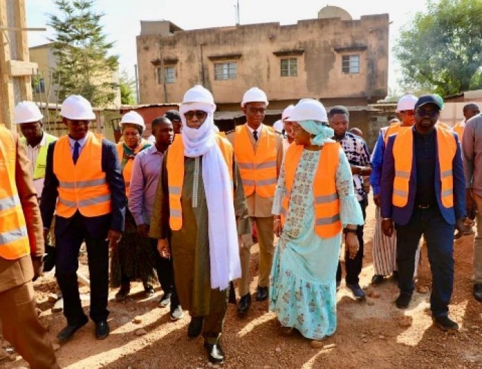 Santé : les autorités maliennes inspectent l’état d’avancement des travaux de renforcement des infrastructures sanitaires à Bamako